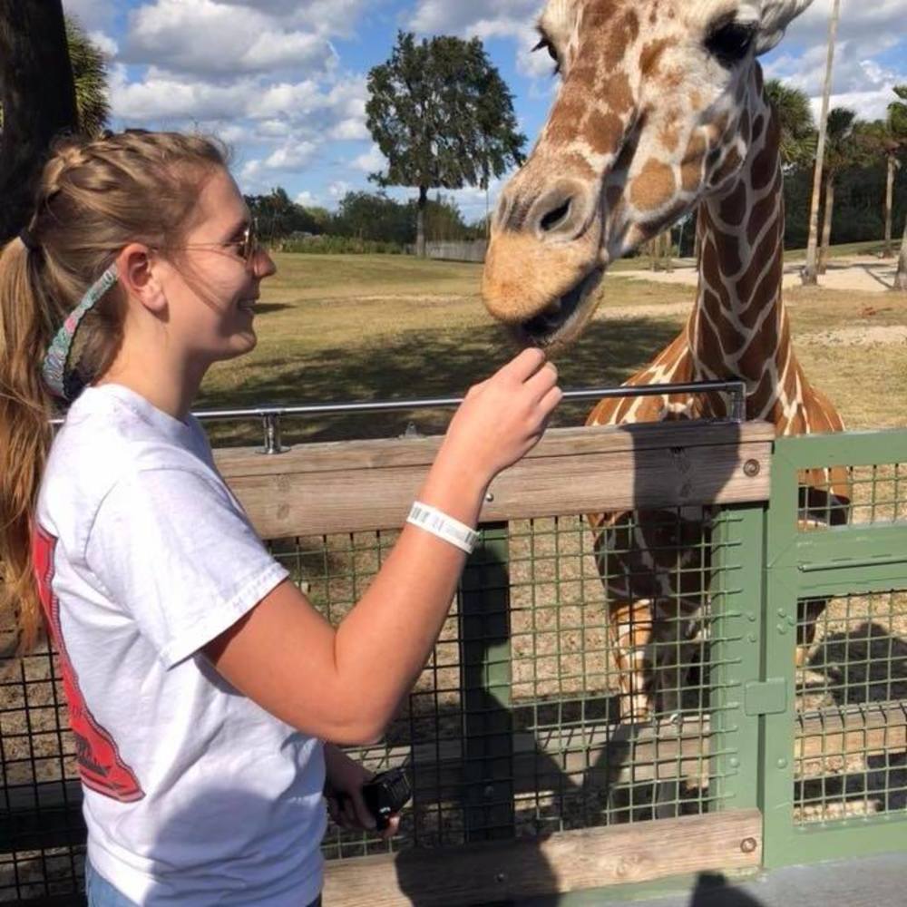 Meet your Posher, Hannah